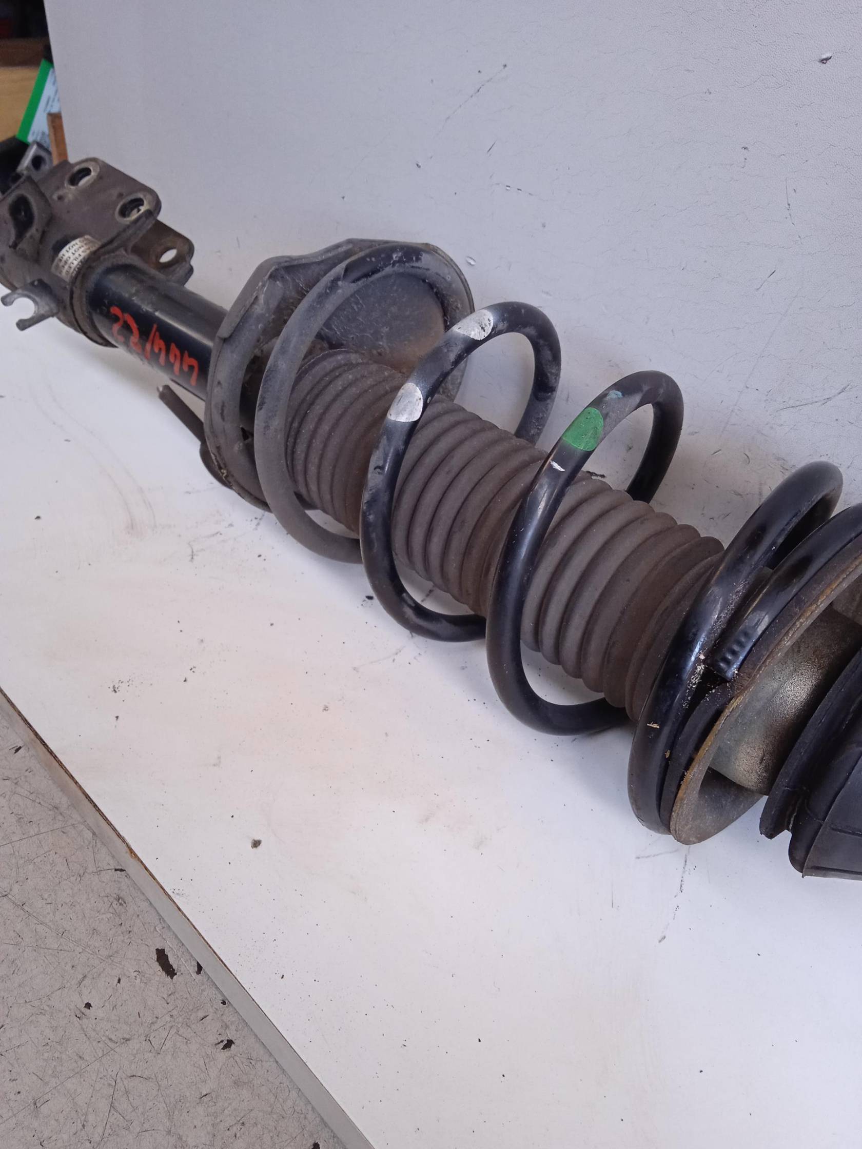 Ammortizzatore ant. dx.